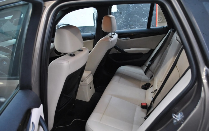 BMW X1 cena 41900 przebieg: 249897, rok produkcji 2010 z Barcin małe 301